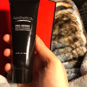 pro series brush cleanser and conditioner
